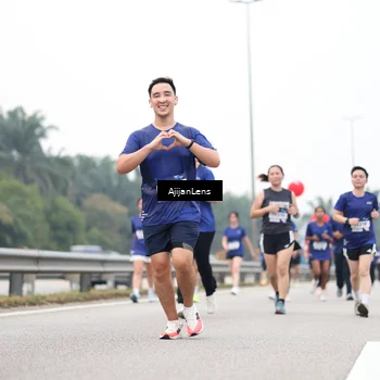 Runner Photo 7415750