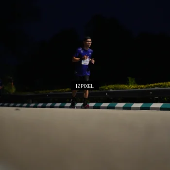 Runner Photo 7415751