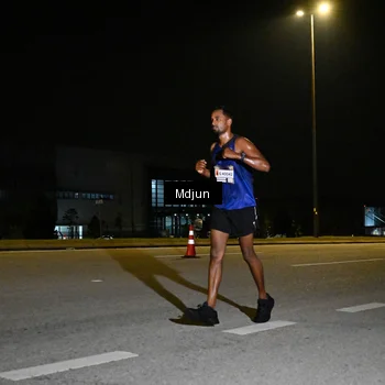 Runner Photo 7415758