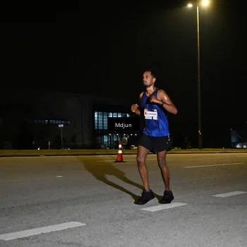 Runner Photo 7415766