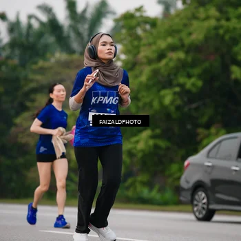 Runner Photo 7415767