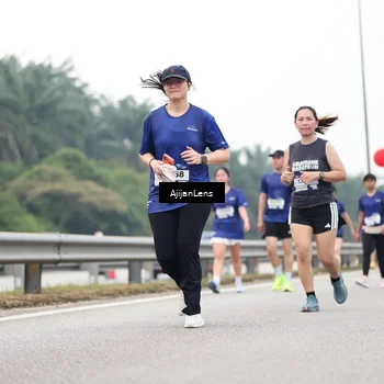 Runner Photo 7415775