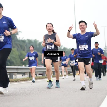 Runner Photo 7415805