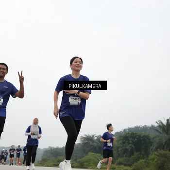 Runner Photo 7415807