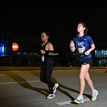 Runner Photo 7415808