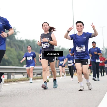 Runner Photo 7415811