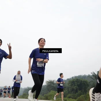 Runner Photo 7415822