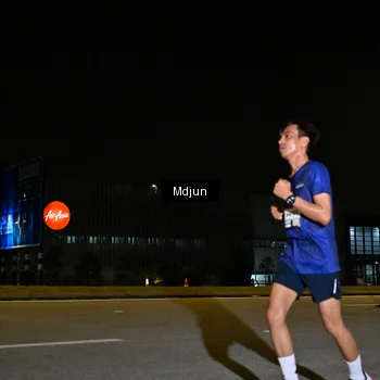 Runner Photo 7415824