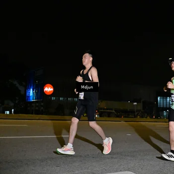 Runner Photo 7415841