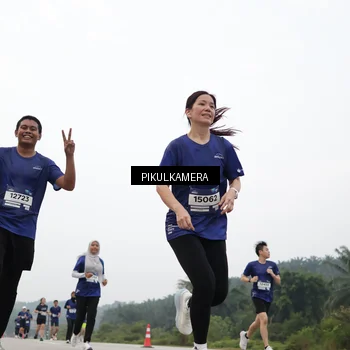 Runner Photo 7415844