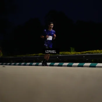 Runner Photo 7415857