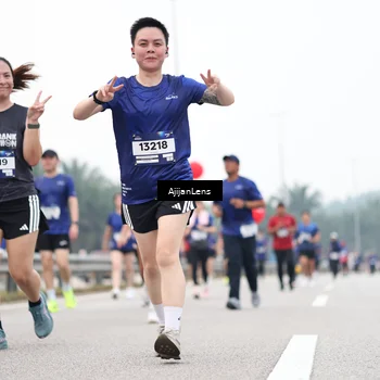 Runner Photo 7415861