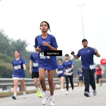 Runner Photo 7415867