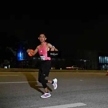 Runner Photo 7415873