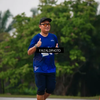 Runner Photo 7415875