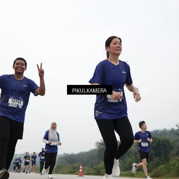 Runner Photo 7415876