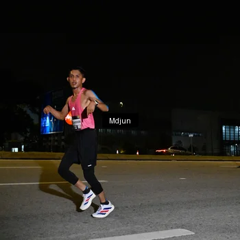 Runner Photo 7415878