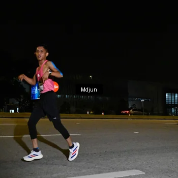 Runner Photo 7415881