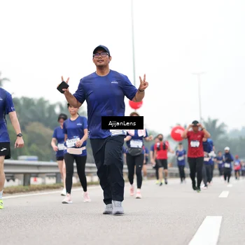 Runner Photo 7415889