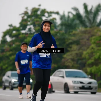 Runner Photo 7415899