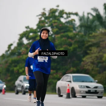 Runner Photo 7415900