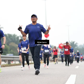 Runner Photo 7415906
