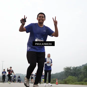 Runner Photo 7415915