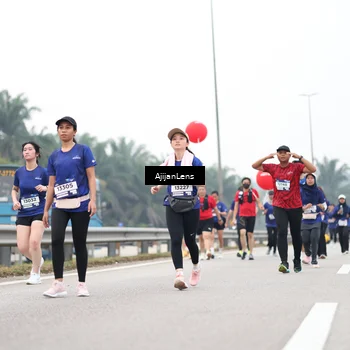 Runner Photo 7415928