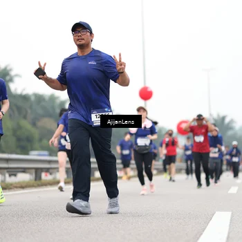 Runner Photo 7415931