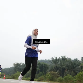 Runner Photo 7415938