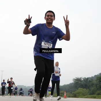 Runner Photo 7415941