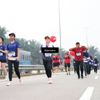 Runner Photo 7415947