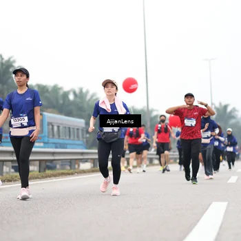 Runner Photo 7415953