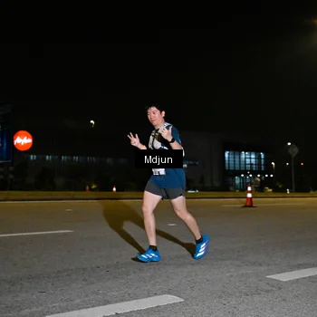 Runner Photo 7415956