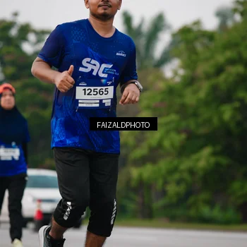 Runner Photo 7415961