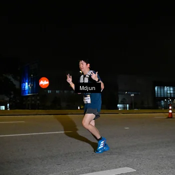 Runner Photo 7415963