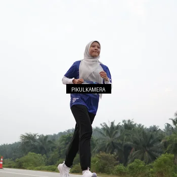 Runner Photo 7415971