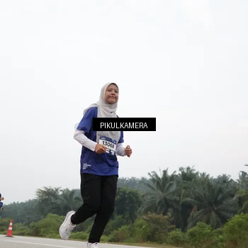 Runner Photo 7415972