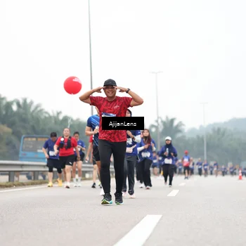 Runner Photo 7415974