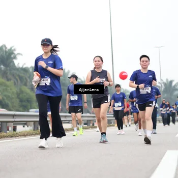 Runner Photo 7415987