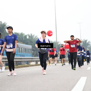 Runner Photo 7415988