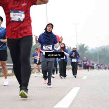 Runner Photo 7415990