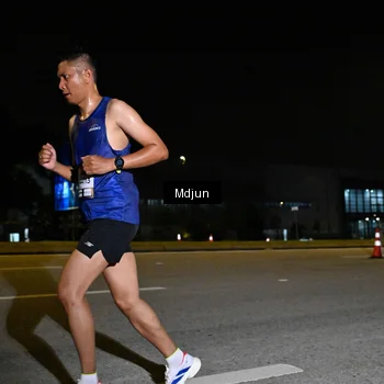 Runner Photo 7415996