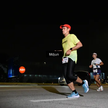 Runner Photo 7415998