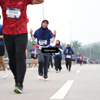 Runner Photo 7416000