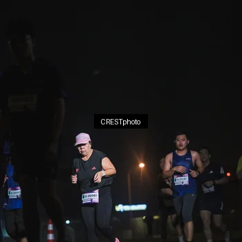 Runner Photo 7416002