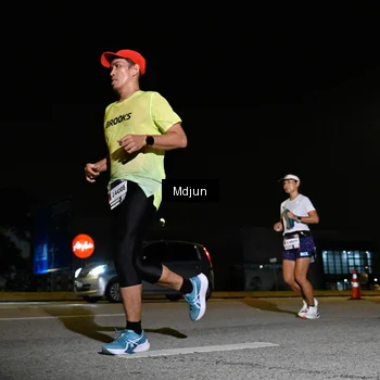 Runner Photo 7416009