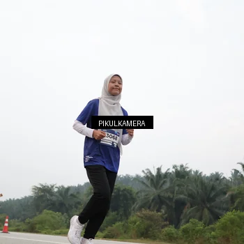 Runner Photo 7416015