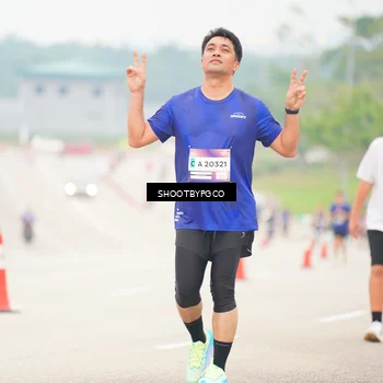 Runner Photo 7416020