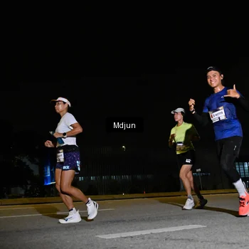Runner Photo 7416030